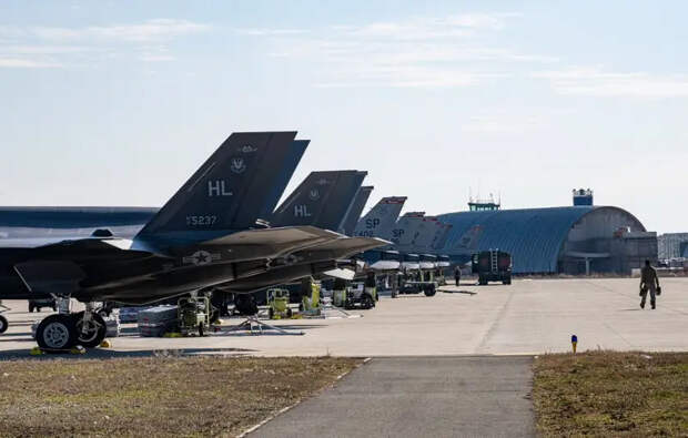 ОАЭ запретили США наносить авиаудары по Йемену, используя базы на своей территории