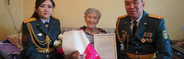 В Алматы поздравили женщин-ветеранов Великой Отечественной войны