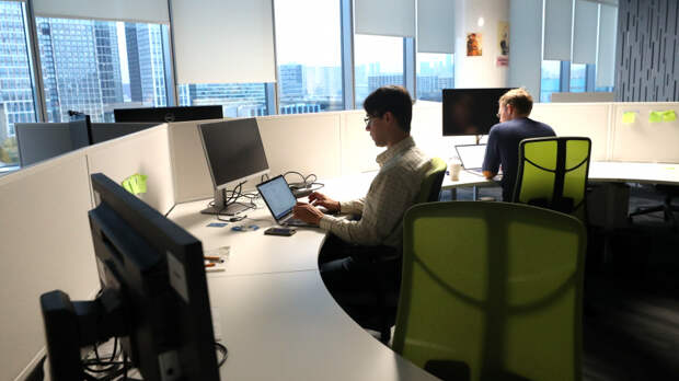 В Госдуме предложили исключить выходные из дней оплачиваемого отпуска