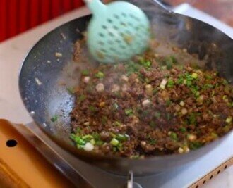 КОРЕЙСКИЙ РЕЦЕПТ ИЗ ГОВЯЖЬЕГО ФАРША - "БУЛГОГИ", ВКУСНЯШКА И ОЧЕНЬ ПРОСТОЙ В ПРИГОТОВЛЕНИИ.