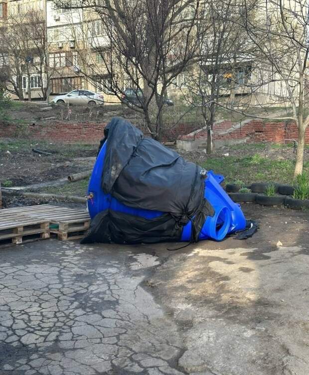 Завалили бочку на ул. Речной