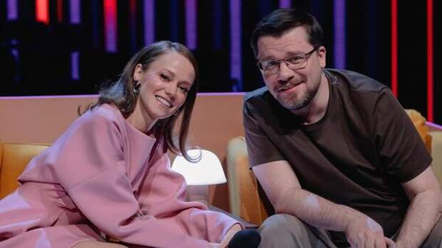 Жена Гарика Харламова сменила имидж и стала копией Кристины Асмус