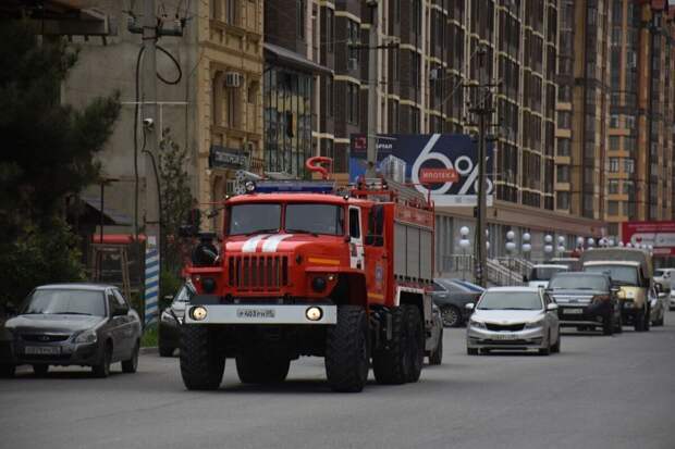 В порту Ленобласти начался пожар после удара ВСУ