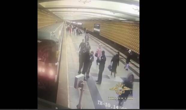 Пропавший накануне подросток из Марьина катался в метро