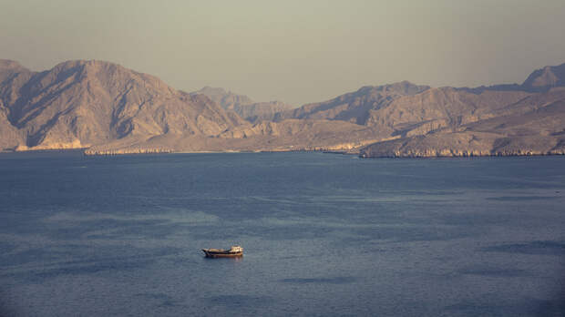 Bloomberg: судно Jamal смогло пройти через заблокированный Ормузский пролив