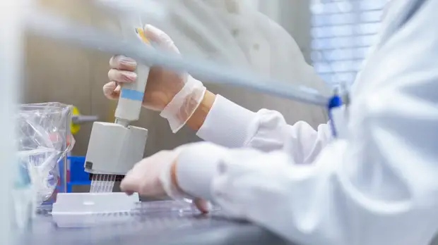 В Иркутской области зафиксировали 923 случая COVID-19 за сутки