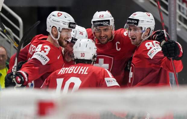 Швейцария одержала пятую кряду победу на ЧМ, забив восемь голов Дании