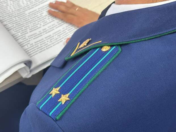 В ХМАО бывшего зампрокурора обвиняют в получении взяток за смягчение приговоров