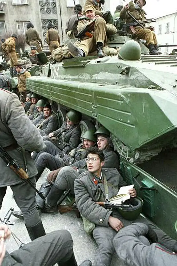 Погромы в душанбе. Беспорядки в Душанбе 1990.