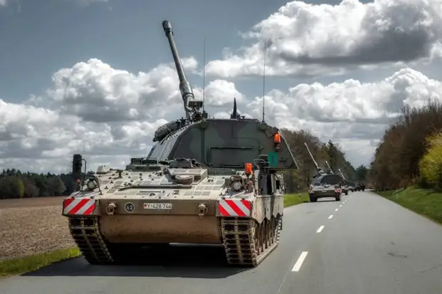 Немецкие САУ для Украины. Сомнительный источник и отсутствие перспектив