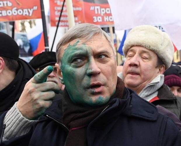 Вся власть клевретам! Вся власть клевретам!