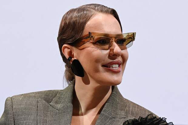 Собчак похвасталась украшениями на 1,5 миллиона рублей