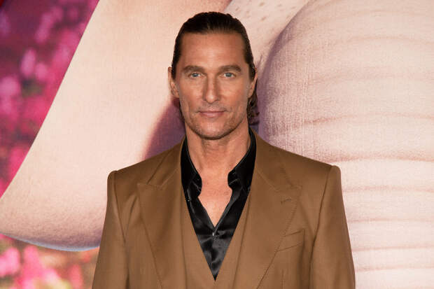 Variety: актер Макконахи зарегистрировал товарные знаки на мемы с собой из-за ИИ