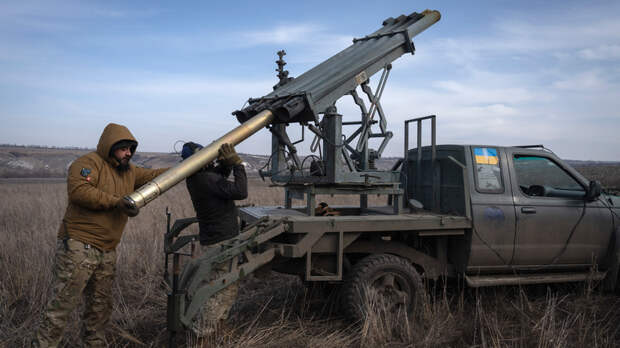 Newsweek: Украина рискует потерять важнейшие опорные пункты до прибытия американской помощи