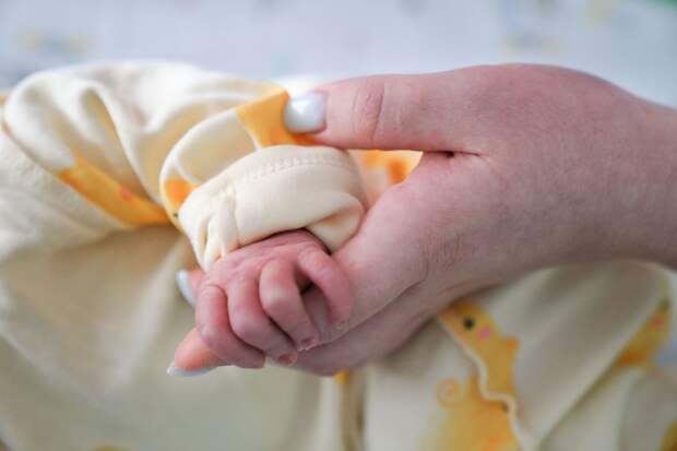 В Абакане родилась девочка по имени Королева Елизавета