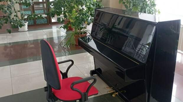 Пассажиры железнодорожного вокзала Бийска смогут сыграть на пианино