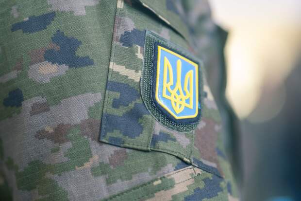 Военные ВСУ убили офицера «Азова» во время вооруженного мятежа у Купянска