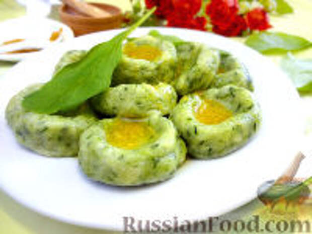 Фото к рецепту: Картофельные ньокки со шпинатом и укропом