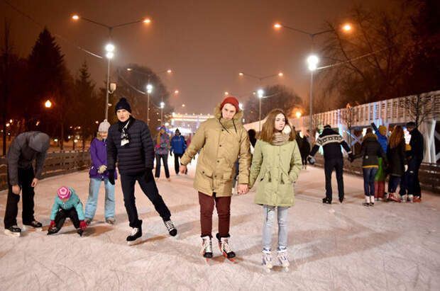 Москва закрывает ледовый сезон: 10 катков с праздничными программами до 1 марта