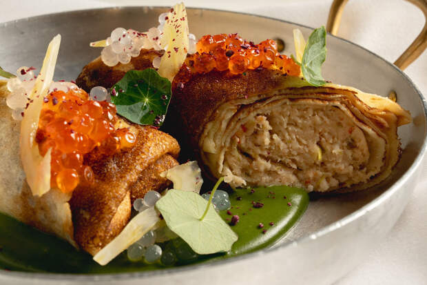 Блины с крабом и морепродуктами