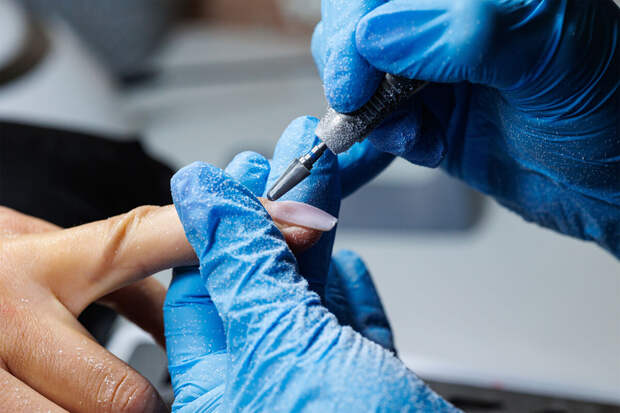 KP.RU: 34% россиян делают маникюр самостоятельно в домашних условиях