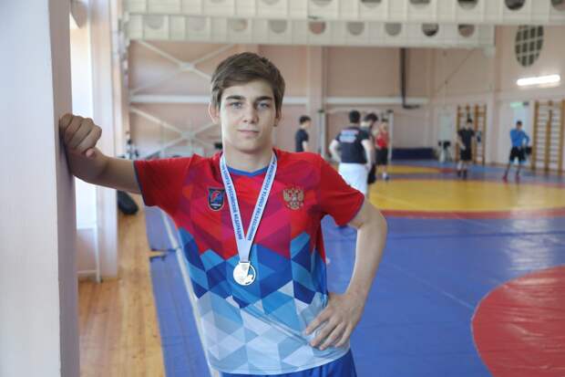 Житель Лефортова выиграл серебро на первенстве России по вольной борьбе