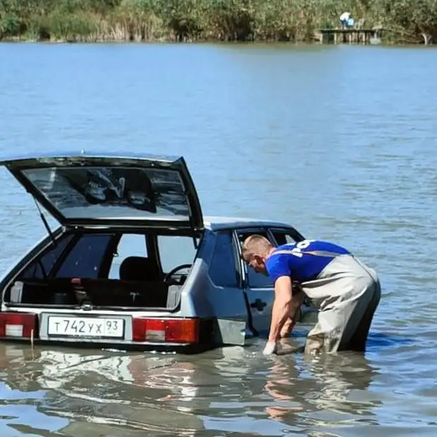 База утопленных машин