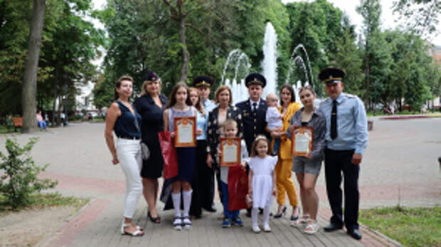Брянские полицейские и общественники наградили победителей конкурса «Полицейский Дядя Степа»