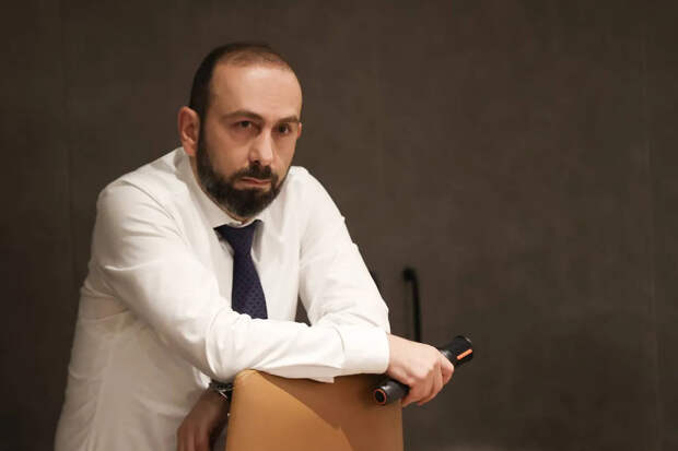 Глава МИД Армении: армяне разочарованы пассивной ролью Москвы