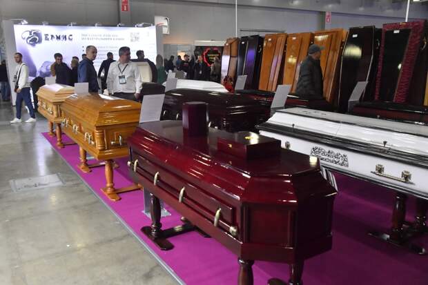 В Канаде новый тренд на похороны из-за высоких цен на «классические»