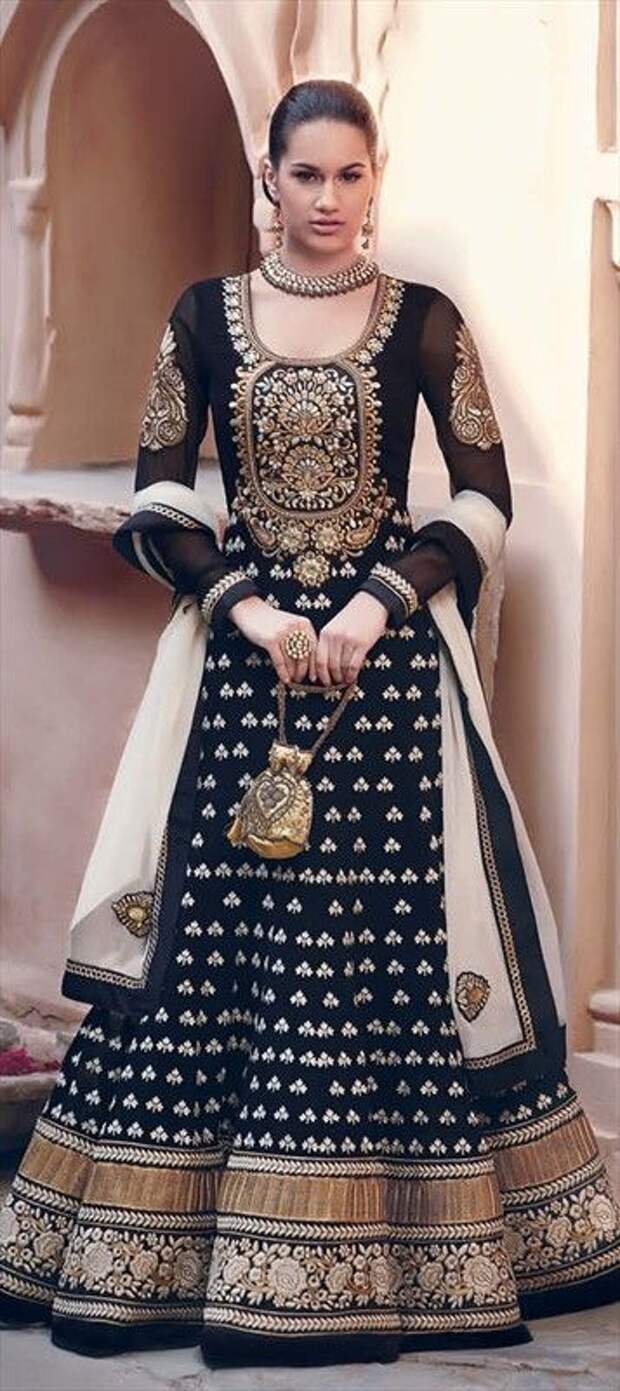 Stunning Anarkali #salwaar kameez #chudidar #chudidar kameez #anarkali #anarkali suits #dress #indian #outfit  #shaadi #bridal #fashion #style #desi #designer #wedding #gorgeous #beautiful: 