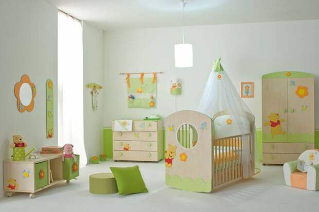 Светлая цветовая палитра это лучший выбор для детской комнаты маленького ребенка 