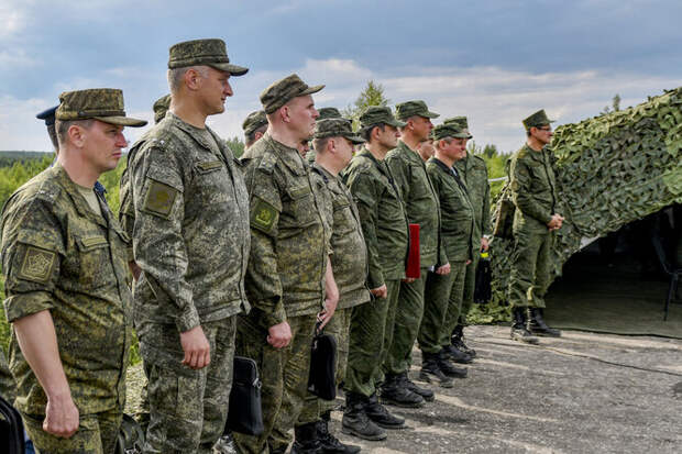Секрет опознавательных знаков: чем отличается российская и украинская военные формы?