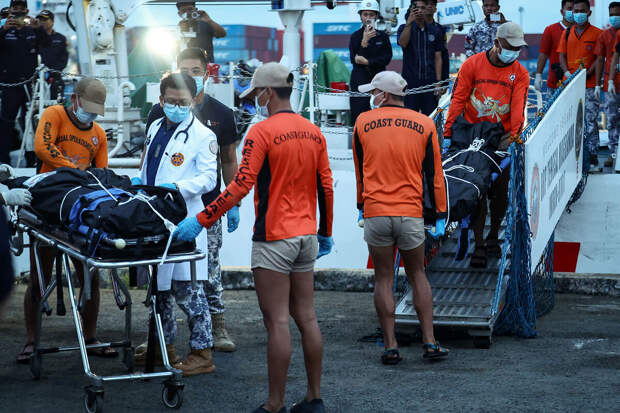 РСТ: российских туристических групп не было на затонувшем пароме на Филиппинах