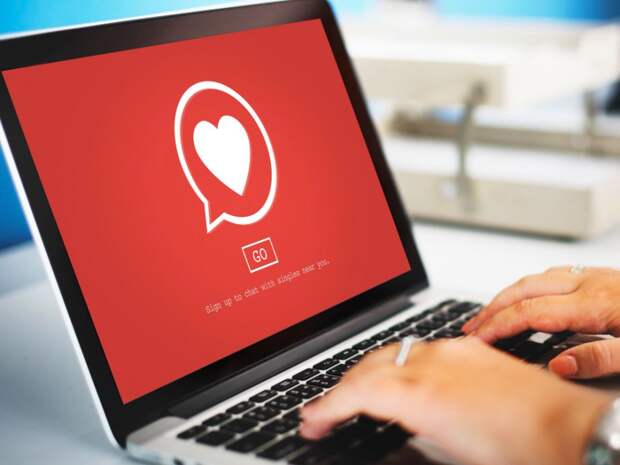 Ревность привела к клевете: жительница Находки в ярости от размещённой на эскорт‑сайте анкеты