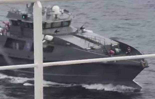 Появилось видео попытки захвата шедшего в порт РФ танкера эстонскими военными