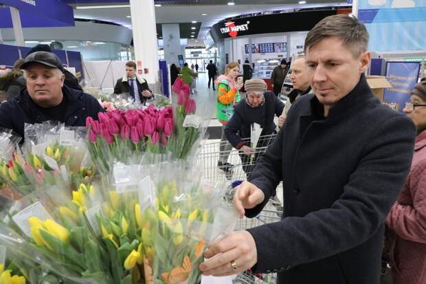 В Роспотребнадзоре рассказали, как выбрать качественные тюльпаны к 8 марта
