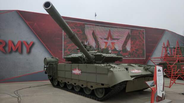 Мотострелки ВВО получили на вооружение новые танки Т-80БВМ