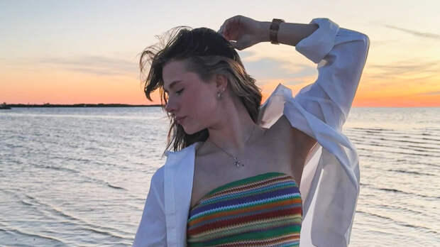 «Потерянная»: дочь Ефремова показала фотографии с американского пляжа