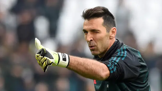 В «Ювентусе» подтвердили, что Буффон и Кьеллини останутся в клубе ещё на сезон