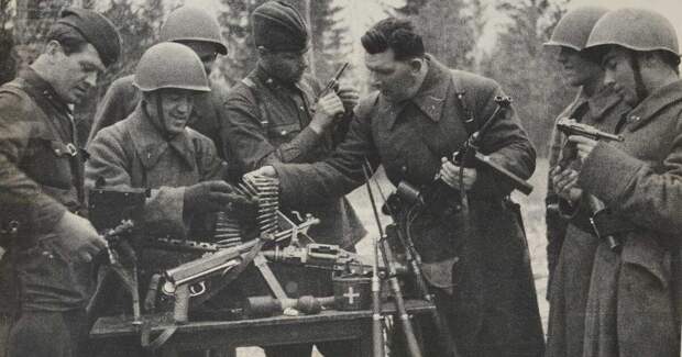Почему в Красной армии бойцам запрещалось использовать трофейное немецкое оружие