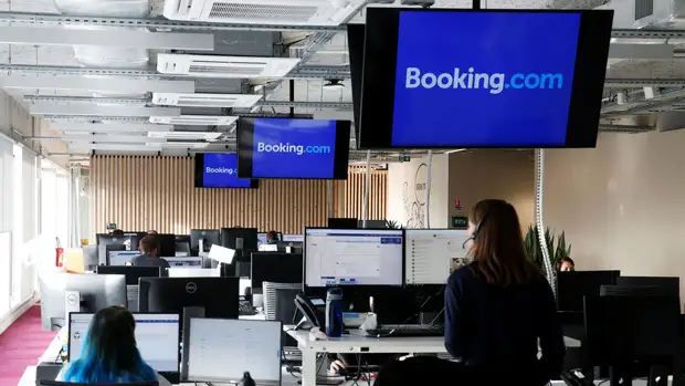 Российские отели отказались оплачивать услуги сервису Booking.com за февраль