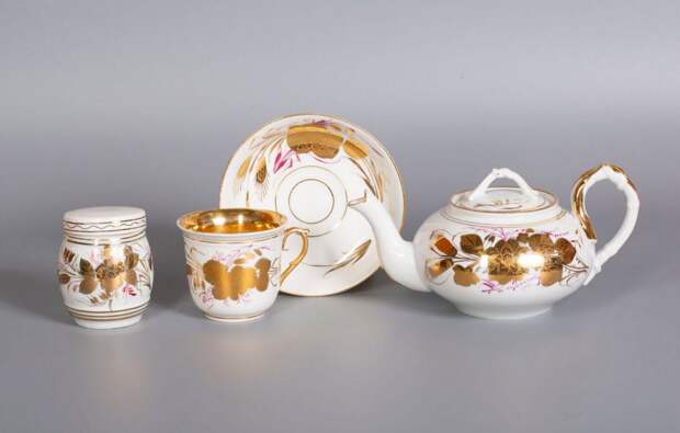 Иркутский художественный музей представит выставку к 155-летию Хайтинского фарфорового завода