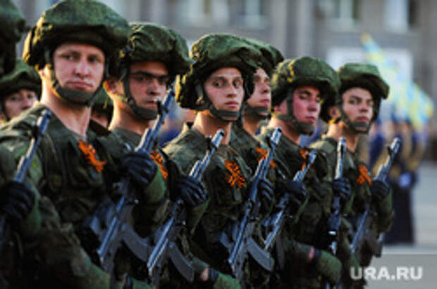 Репетиция торжественного построения войск Челябинского гарнизона. Челябинск, солдаты, военные, строй
