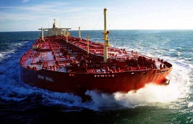 Крупнейший в мире нефтяной танкер, которого также больше нет. /Фото: weightofstuff.com