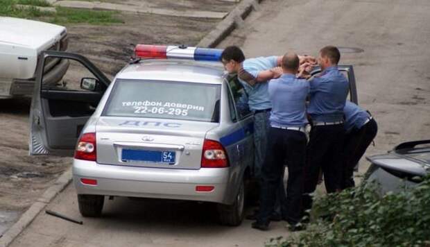 С днем полиции!