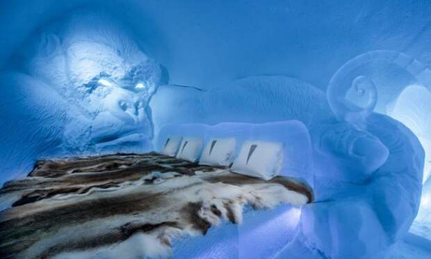 Невероятный ледяной отель Ice Hotel в Швеции (6 фото)