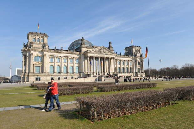 Берлин намерен передать Украине 15 тысяч дронов-перехватчиков