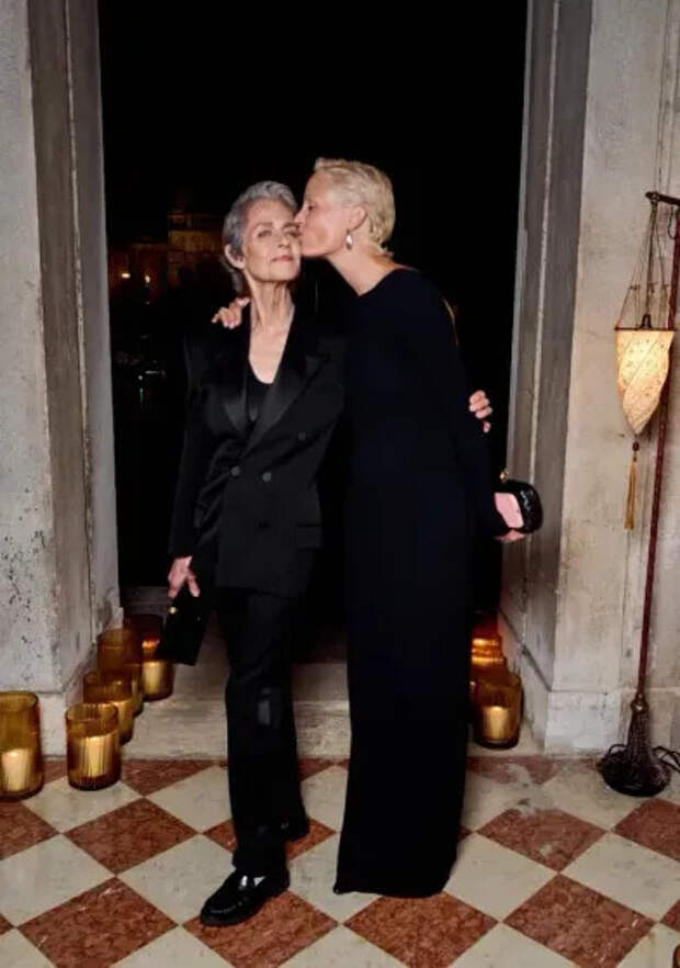 Шарлотта Рэмплинг и Вики Крипс