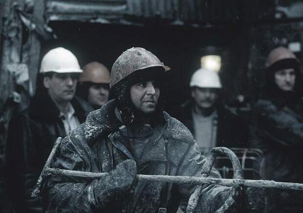 Буровики получали хорошие деньги. /Фото: Twitter.